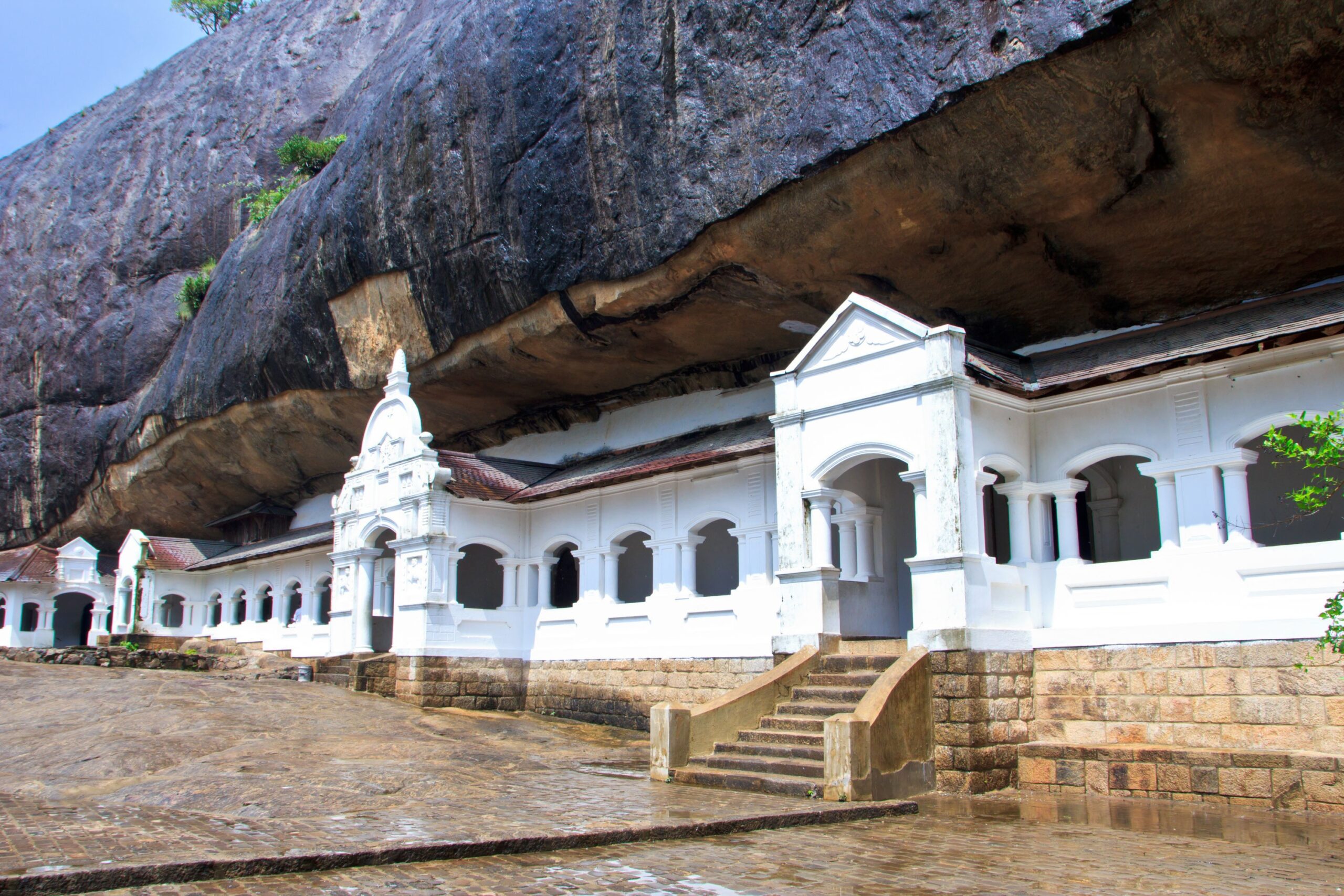 Lakmalmi Holiday Tours